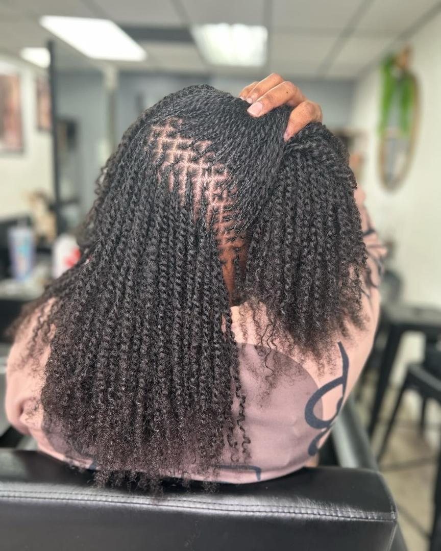Mini Kinky Twist